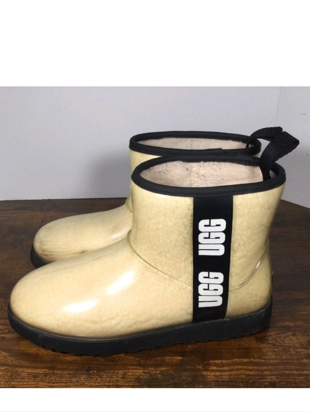 UGG Womens Cream Sherpa Lined Clear Short Rain Boot